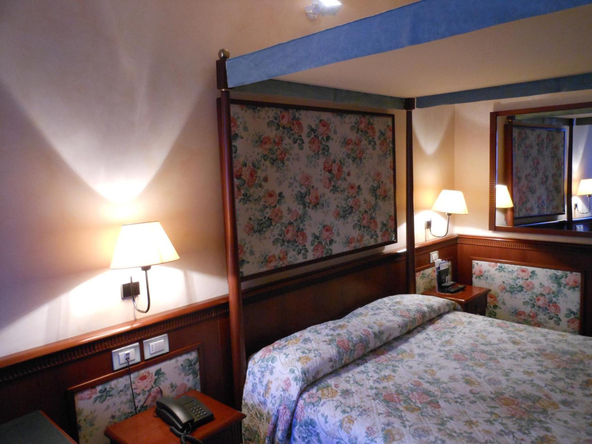 Agriturismo Cassinazza Orsenigo Стая снимка