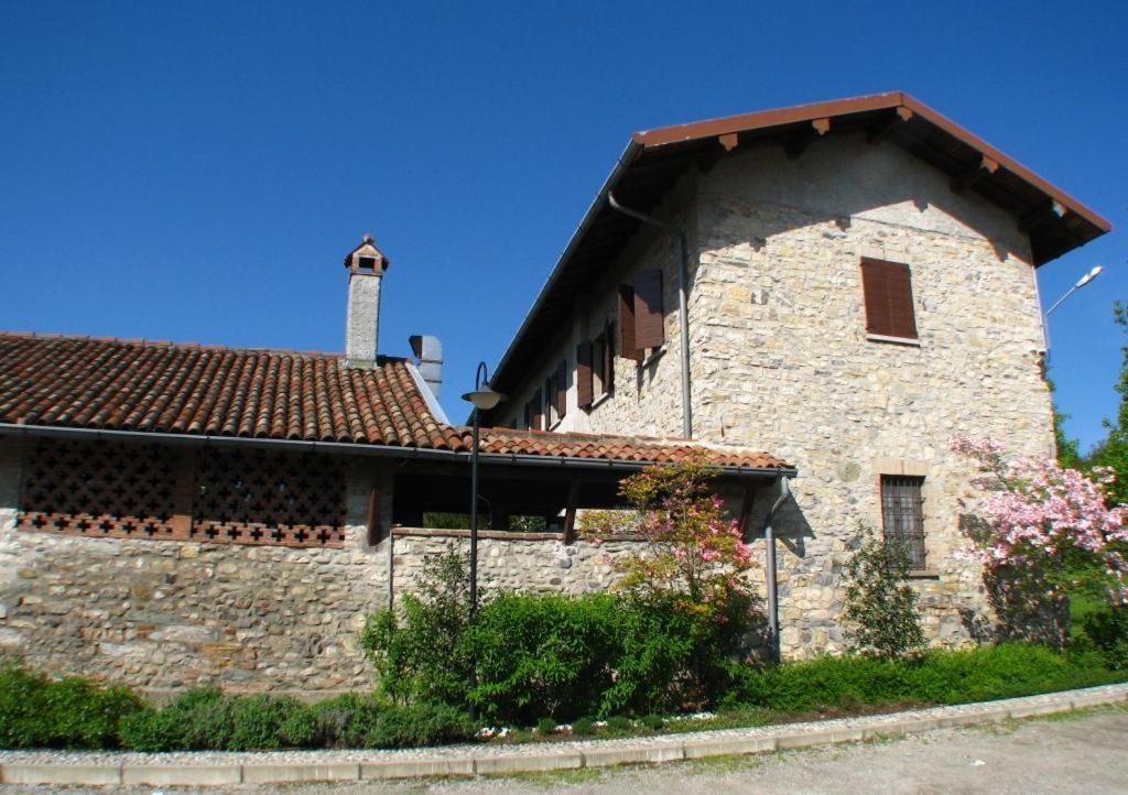 Agriturismo Cassinazza Orsenigo Екстериор снимка