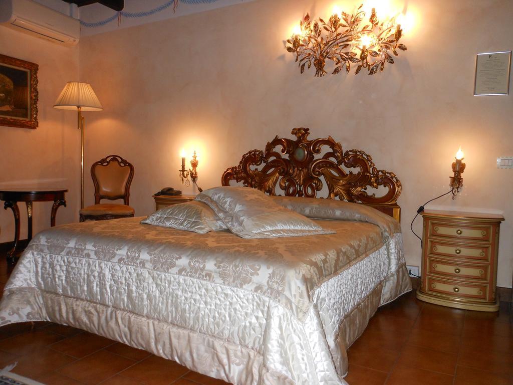 Agriturismo Cassinazza Orsenigo Екстериор снимка