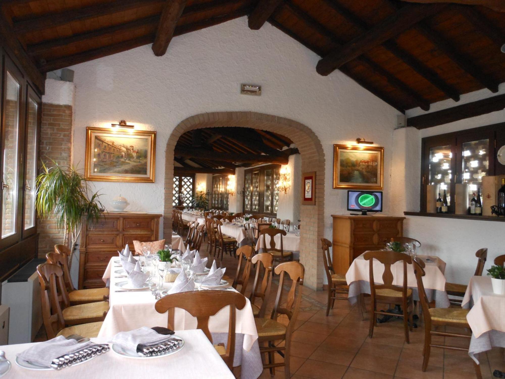 Agriturismo Cassinazza Orsenigo Екстериор снимка