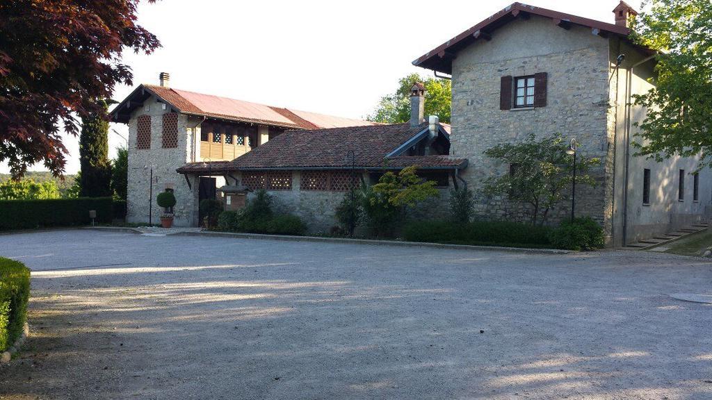Agriturismo Cassinazza Orsenigo Екстериор снимка