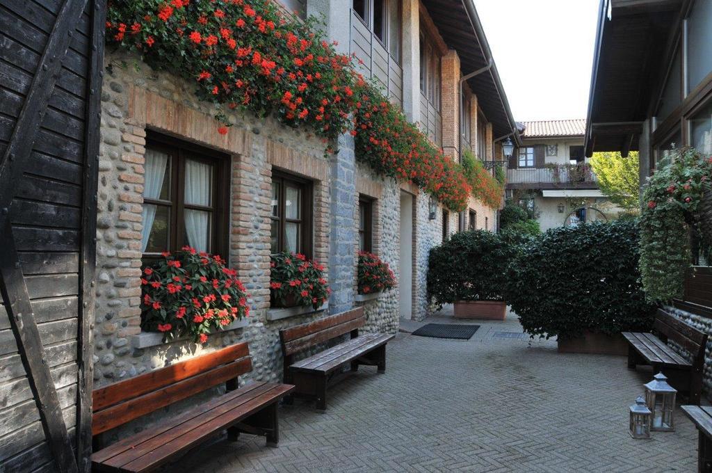 Agriturismo Cassinazza Orsenigo Екстериор снимка